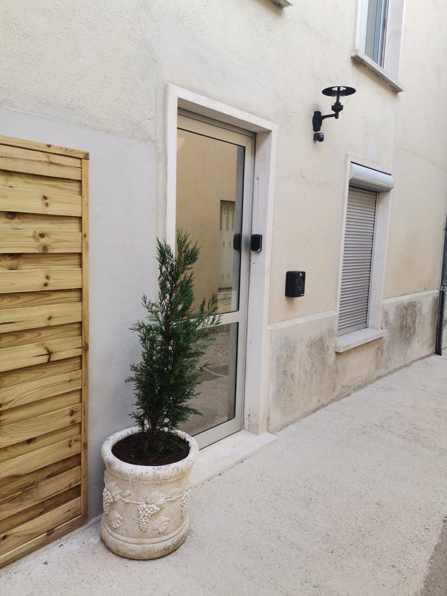 Les Bras De Morphee Apartment Avize Екстериор снимка